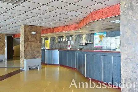 Hotel Ambassador - Free Parking 골든샌드 3*,